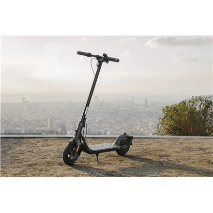 Elektrinis paspirtukas Ninebot by Segway Kickscooter F2 Pro E, Juodas