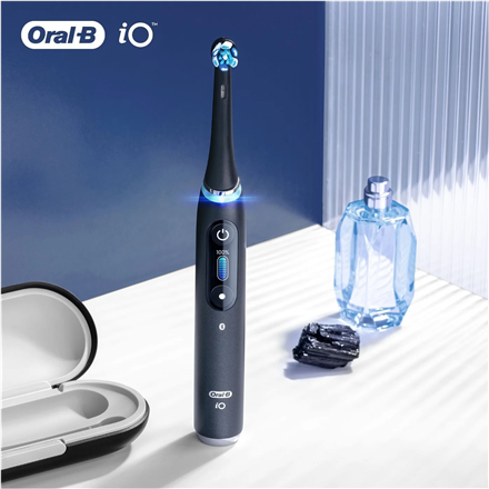 Oral-B | Clean Replaceable Dantų šepetėlis Heads | iO Refill Ultimate | Heads | Suaugusiems | Cordless | Šepetėlių skaičius galvutės įeina 4 | Juodas | Baltas