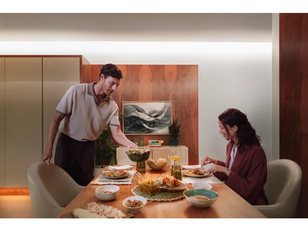 „Philips Hue Flux Ultra-Bright“ LED šviesos juosta, 10 m | 60 W