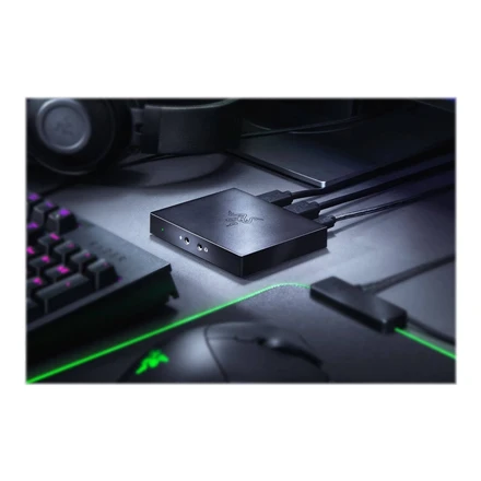 Razer | Žaidimų srauto ir fiksavimo kortelė, skirta asmeniniam kompiuteriui, „Playstation“, „XBox“ ir „Switch“ | Ripsaw Game Capture Card | Tik USB 3.0