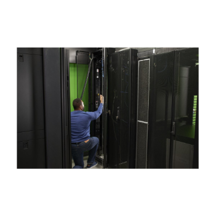 APC Rack PDU 9000 komutuojamas, ZeroU, 32A, 230V, (21) C13 ir (3) C19 | Schneider Electric