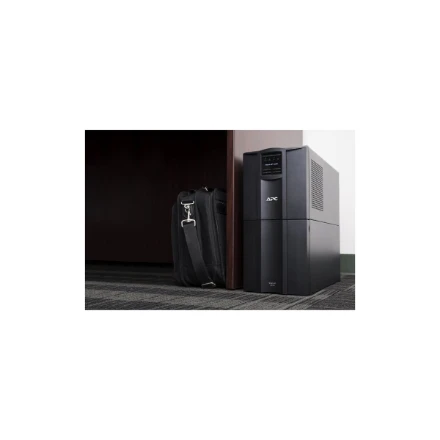 APC Smart-UPS 2200VA LCD 230V su SmartConnect