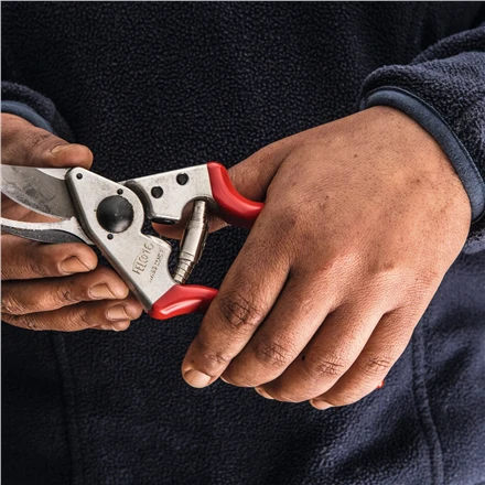 Sekatorius kairiarankiams FELCO 16