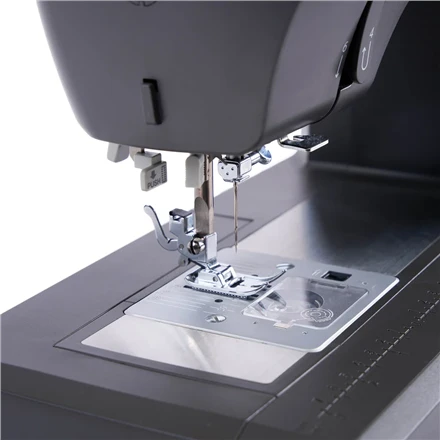 Singer Sewing Machine | 4532 Heavy Duty | Number of stitches 32 | Number of buttonholes 1 | Charcoal
