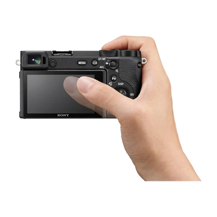 Objektyvas Sony α ILCE6600MB + 18-135mm SLR fotoaparato komplektas 24,2 MP CMOS 6000 x 4000 pikseliai Juoda