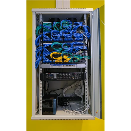 Šakotuvas Teltonika RUTXR LTE Maršrutizatorius | Enterprise Rack-Mountable SFP/LTE Maršrutizatorius | RUTXR1 | 802.11ac | 867 Mbit/s | 10/100/1000 Mbit/s | Ethernet LAN (RJ-45) jungtys 4xLAN jungtys, 1xSFP port, 1xWAN port | MU-MiMO Yes | 4G | 1