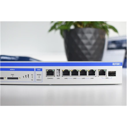 Šakotuvas Teltonika RUTXR LTE Maršrutizatorius | Enterprise Rack-Mountable SFP/LTE Maršrutizatorius | RUTXR1 | 802.11ac | 867 Mbit/s | 10/100/1000 Mbit/s | Ethernet LAN (RJ-45) jungtys 4xLAN jungtys, 1xSFP port, 1xWAN port | MU-MiMO Yes | 4G | 1