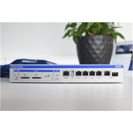 Šakotuvas Teltonika RUTXR LTE Maršrutizatorius | Enterprise Rack-Mountable SFP/LTE Maršrutizatorius | RUTXR1 | 802.11ac | 867 Mbit/s | 10/100/1000 Mbit/s | Ethernet LAN (RJ-45) jungtys 4xLAN jungtys, 1xSFP port, 1xWAN port | MU-MiMO Yes | 4G | 1
