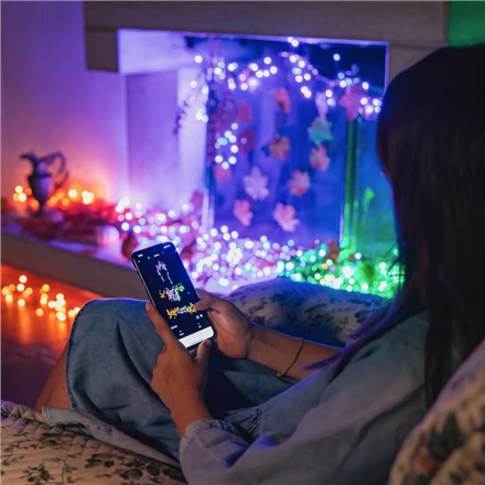 Kalėdinė išmanioji lempučių girlianda Twinkly Strings 250 LED RGB, daugiaspalvės