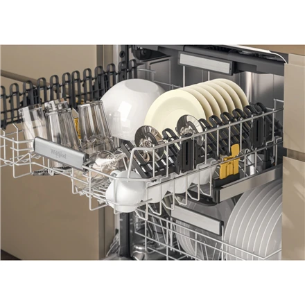 Whirlpool Indaplovė | W7I HP42 L | Built-in | Plotis 59.8 cm | Number of place settings 15 | Number of programs 10 | Energy efficiency class C | Ekranas | Juodas