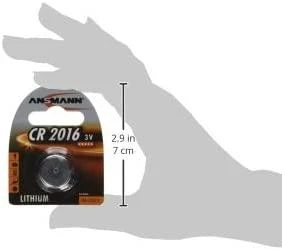 ANSMANN CR2016 baterijos dydžio palyginimas su delnu