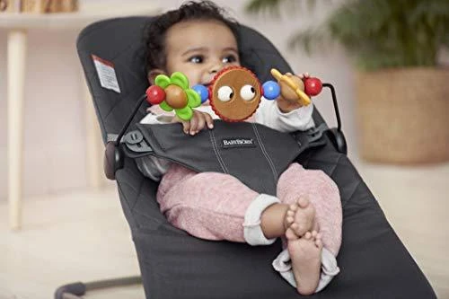 BABYBJORN žaislas medinis gultukui Googly eyes 080500