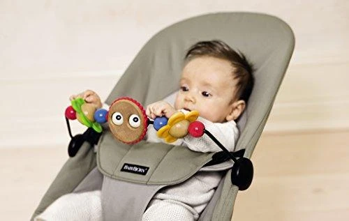 BABYBJORN žaislas medinis gultukui Googly eyes 080500