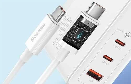Baseus GaN5 Pro sieninis įkroviklis 2xUSB-C + USB, 140 W (balta)