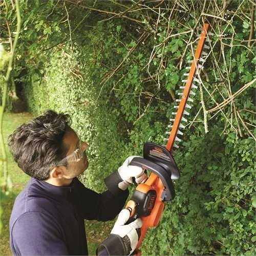 Black & Decker Juodas & Decker Akumuliatorinės gyvatvorių žirklės GTC18504PC 18V 4Ah 50 cm, Juodas & Decker
