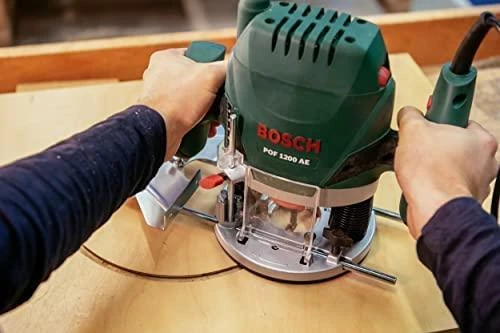 Bosch 15 frezų komplektas 8 mm kotu
