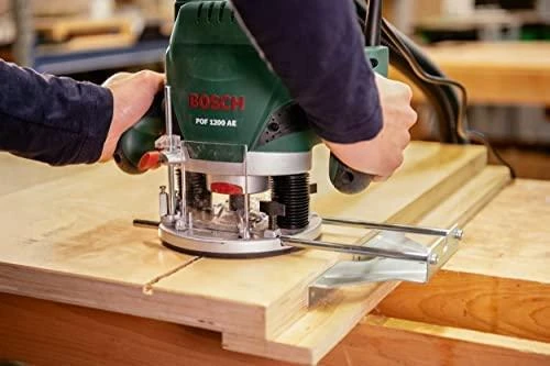 Bosch 15 frezų komplektas 8 mm kotu