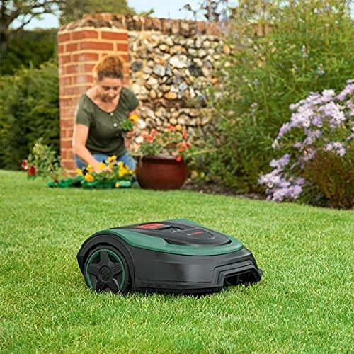 Vejos robotas Bosch Indego M 700