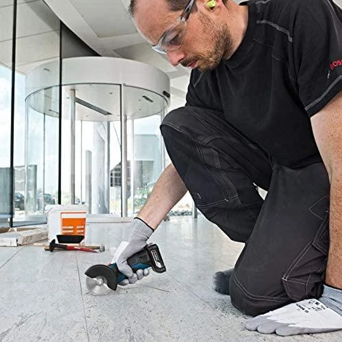 Bosch Professional kampinis šlifuoklis GWS 12V-76 (be baterijos ir įkroviklio; kartoninėje dėžėje)