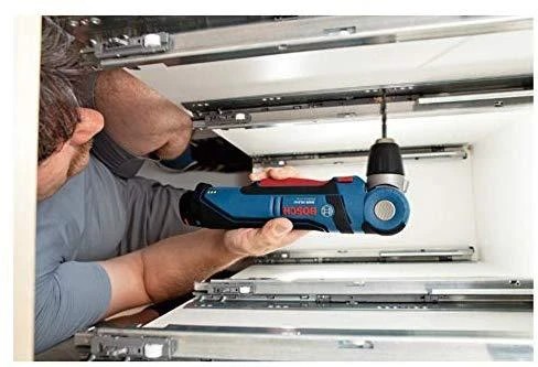 Bosch kampinis gręžtuvas montavimo procese