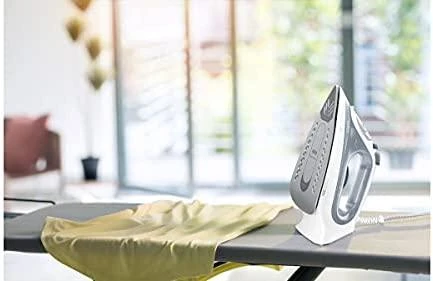 Braun SI 3054 Garinis lygintuvas Keraminis padas Pilka 2400 W