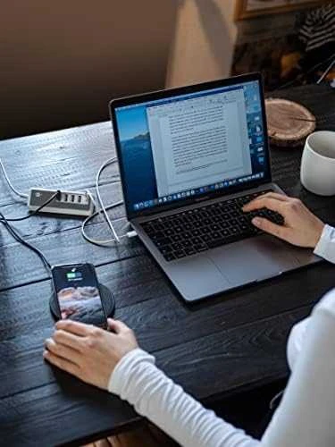 Brennenstuhl USB daugiafunkcis įkroviklis su 1,5 m 4xUSB TYP A + 1x TYP C