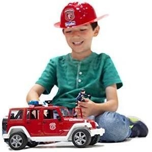 BRUDER 1:16 Jeep Wrangler gaisrinės automobilis su ugniagesiu, 02528