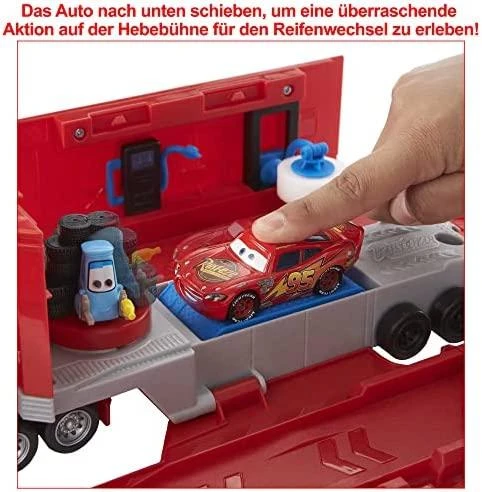 Mattel Cars transporteris Makas su žaidimų aikštele