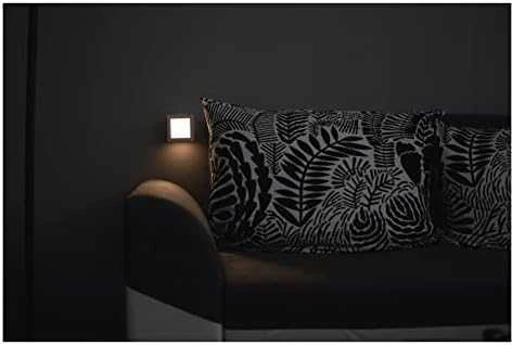 Sieninis šviestuvas Emos Emos P3316 LED naktinė lempa 230 V lizdui su jutikliu