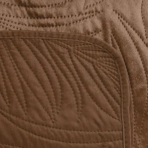Eurofirany DESIGN 91 LUIZ / 4 Aksominė lovatiesė, dygsniuota karšto spaudimo būdu su palmių lapų raštu, 220X240 cm, spalva: plytų Lovatiesė