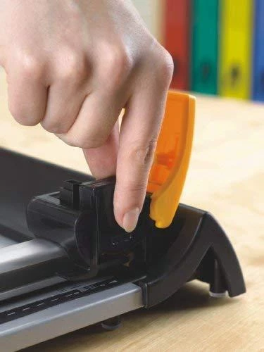 Pjaustyklė Fellowes Neutron A4 Plus, 10 l.