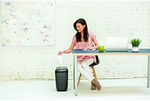 Fellowes Powershred | 60Cs | Juodas | 22 L | Kreditinių kortelių smulkinimas | 75 dB | Popieriaus apdorojimo standartas / išvestis 10 lapų per eigą | Skersinis smulkintuvas | Garantija 24 mėn.