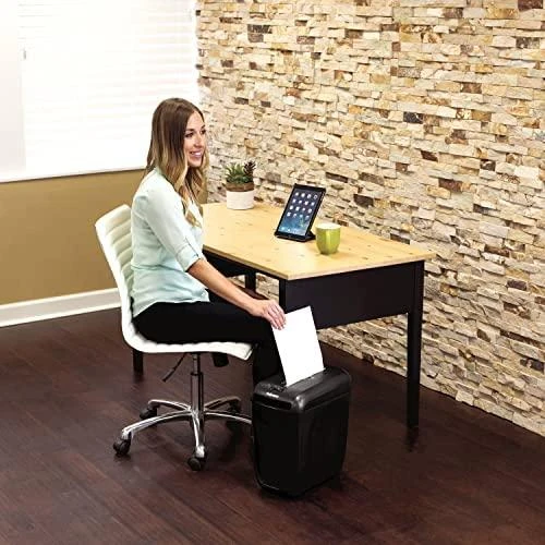 Fellowes Powershred | 60Cs | Juodas | 22 L | Kreditinių kortelių smulkinimas | 75 dB | Popieriaus apdorojimo standartas / išvestis 10 lapų per eigą | Skersinis smulkintuvas | Garantija 24 mėn.