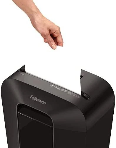 Fellowes Powershred LX70 popieriaus lapo įdėjimo veiksmas