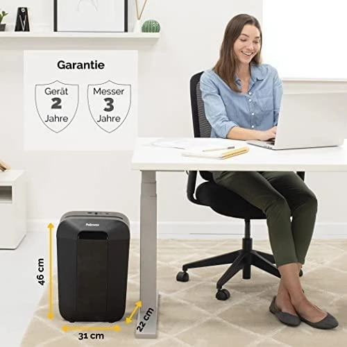 Fellowes Powershred | LX70 | Juodas | 18 L | Kreditinių kortelių smulkinimas | Popieriaus apdorojimo standartas / išvestis 11 lapų per eigą | Skersinis smulkintuvas | Garantija 24 mėn.