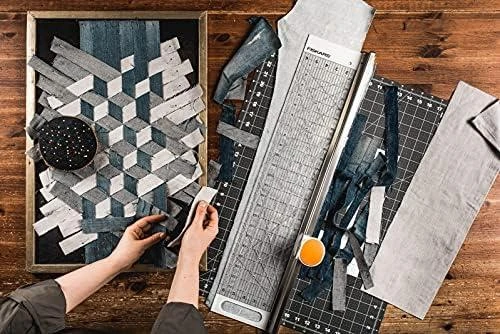 Fiskars FS.GILLOTINE 6 "x 24" SU SUKASIAME MENTE IR liniuote