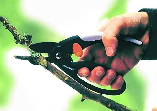 Fiskars Sekatorius atraminiais ašmenimis su pirkštams skirta anga P43, 1001535