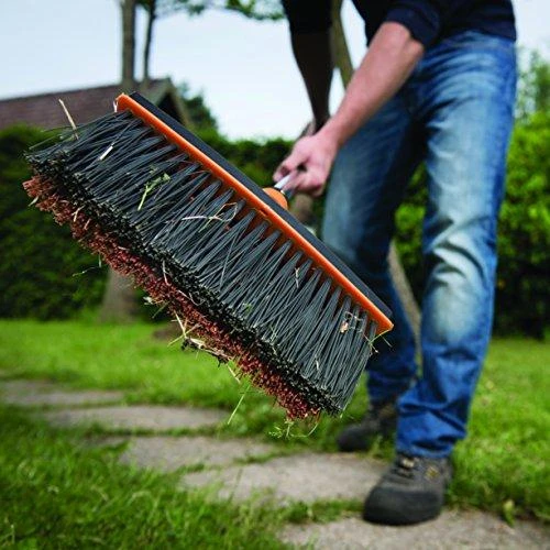 Fiskars QuikFit kiemo šepetys 1001417