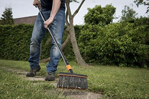 Fiskars QuikFit kiemo šepetys 1001417
