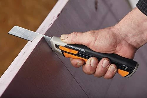 Fiskars CarbonMax peilis laužomais ašmenimis 25mm