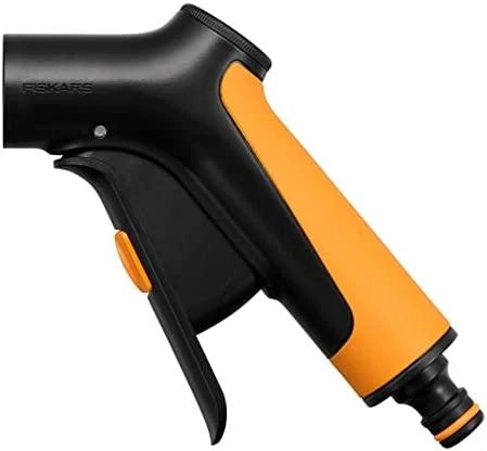 Fiskars „Comfort“ daugiafunkcis laistymo pistoletas, su valdymu priekyje