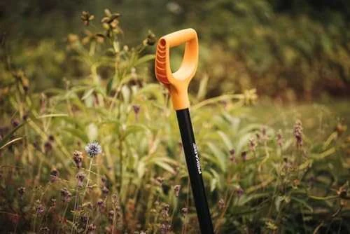 Fiskars Solid Metal smailus kastuvas