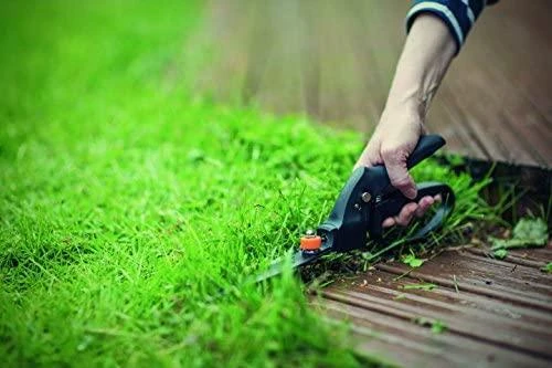 Fiskars SmartFit žirklės žolei GS40
