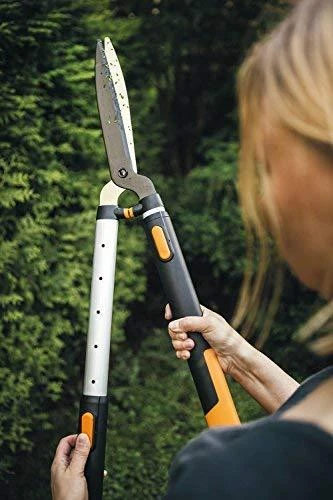 Fiskars SmartFit teleskopinė gyvatvorių žirklės HS86 1 vnt.