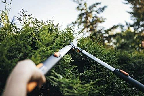 Fiskars SmartFit teleskopinė gyvatvorių žirklės HS86 1 vnt.