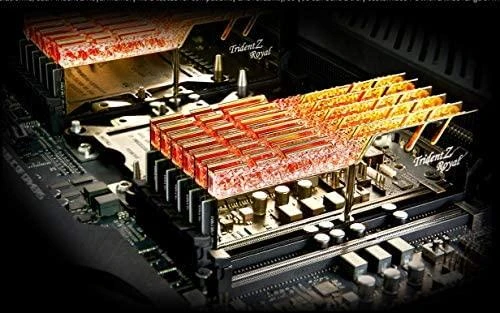 G.Skill Trident Z Royal 32GB su šviečiančiais kristalais