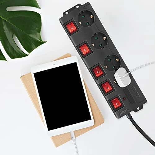 LogiLink 4 lizdai 1,5m juoda | jungiklis
