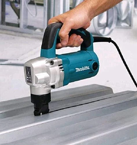 Makita JN3201J Žirklės skardai kirpti, 710 W, plienas 3,2 mm, nerūdijantis plienas 2,5 mm, MAKPACK