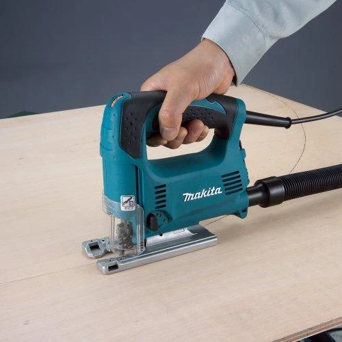 Makita 4329K Siaurapjūklis, 450 W, 65 mm, 500-3100 min-1, 3-jų pakopų švytuoklinis judesys, lagaminas 1,9kg