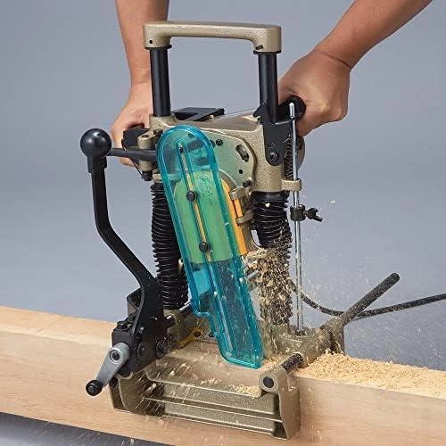 Makita Grandininė skobimo mašina 7104L